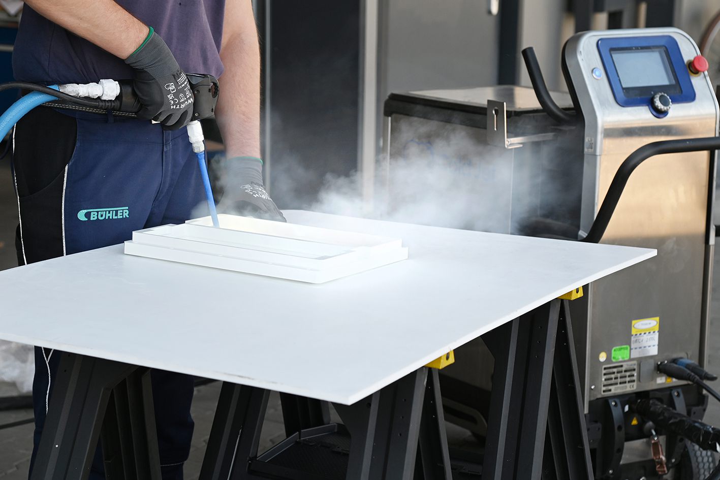 Surface treatment Dry ice cleaning