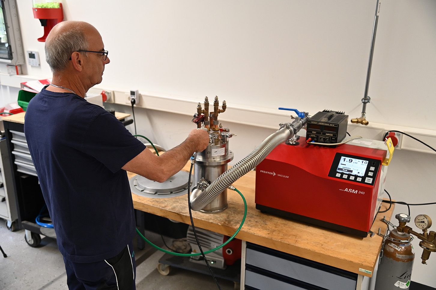Quality assurance Vacuum testing